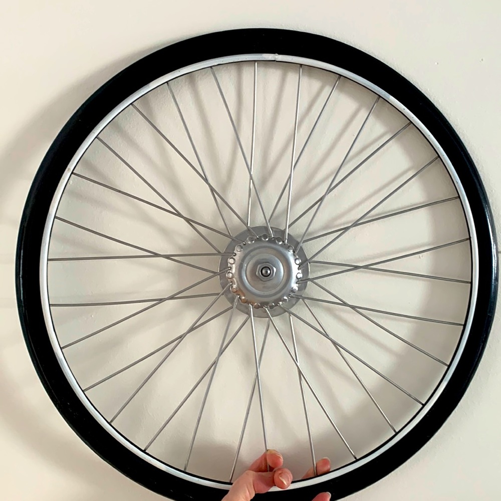 Metal Cycling Wall Decor - Bike Wheel Spokes